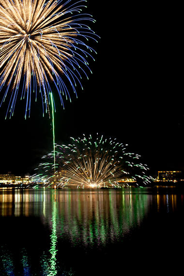 Fireworks Tybee Island, 4th of July Tybee Island, New Year's Eve Tybee Island, restaurant Tybee Island, restaurant Savannah
