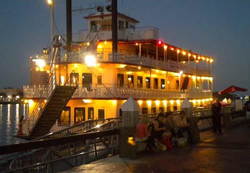 River Boat Cruise Savannah senior date 2